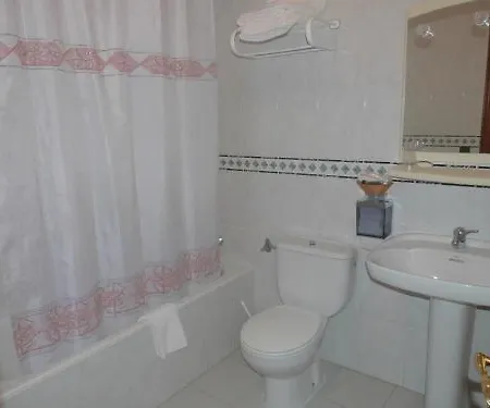La Quinta Del Nar 2* קינטנאר דה לה סיירה